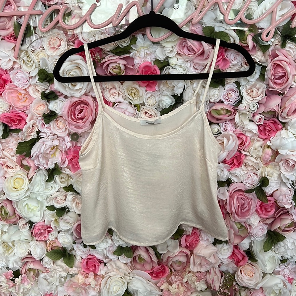 Teebbelle lightweight silk crop
